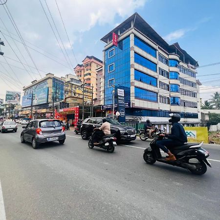 Tower 21 Regency Hotel Kochi Luaran gambar